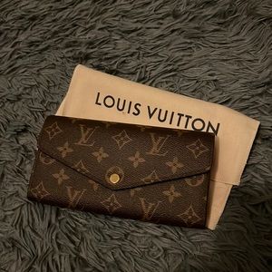 Louis Vuitton Sarah wallet